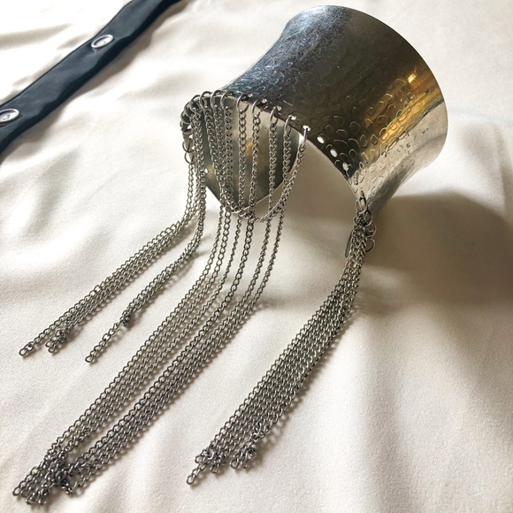 Silver Chain Cuff - Picture 2 of 3